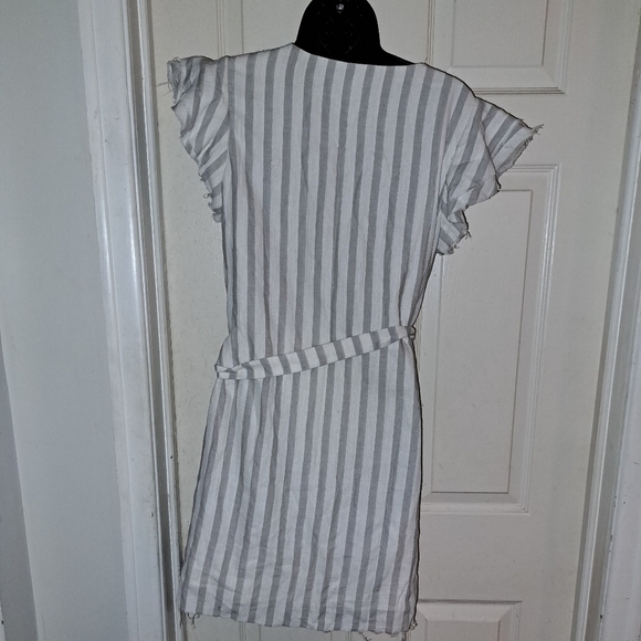 Sadie and sage striped dress - Picture 2 of 5